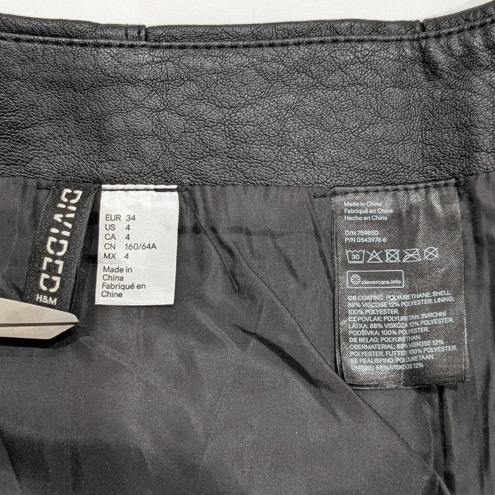 Black Quilted Texture Faux Leather Moto Mini‎ Skirt Zipper Buckle Detail Size 4